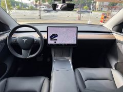Tesla Model Y Long Range All-Wheel Drive - ფოტო 8