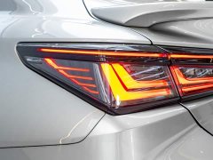 Lexus ES 300h Premium Edition - ფოტო 9