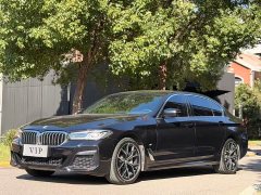 BMW 5 Series Facelift 530Li Luxury M Sport Package - ფოტო 1