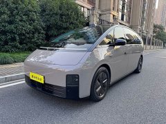 Li Auto Li Xiang MEGA Ultra - ფოტო 1