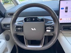 Li Auto Li Xiang MEGA Ultra - ფოტო 14