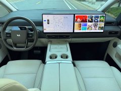 Li Auto Li Xiang MEGA Ultra - ფოტო 15