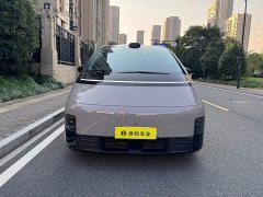 Li Auto Li Xiang MEGA Ultra - ფოტო 2
