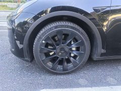 Tesla Model Y Rear-Wheel Drive - ფოტო 3