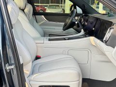 AITO M9 Extended Range Ultra 52kWh 6-Seater - ფოტო 11
