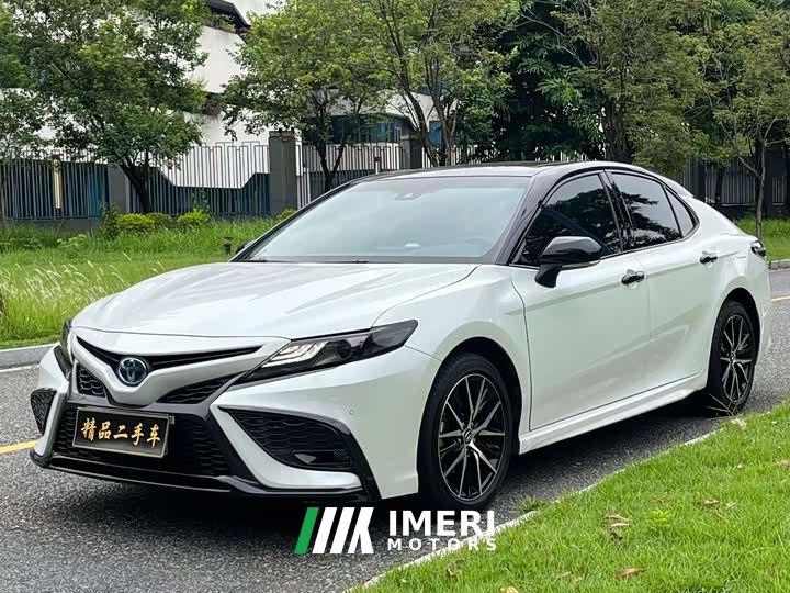 Toyota Camry Hybrid 2.5HS Sharp Luxury Edition