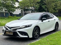 Toyota Camry 2021 Hybrid 2.5HS Sharp Luxury Edition - ფოტო 1