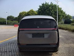 Li Auto Li Xiang MEGA Ultra - ფოტო 12