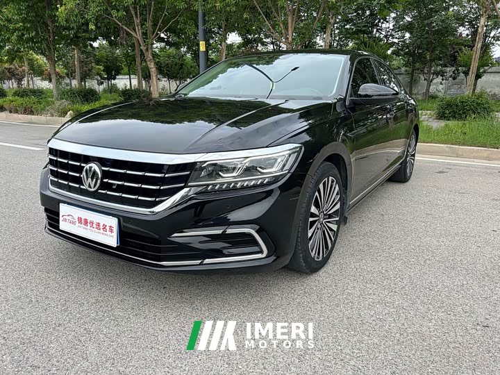 Volkswagen Passat 330TSI Luxury - ავტომობილი ჩინეთიდან