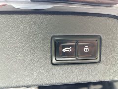 Volkswagen Passat 330TSI Luxury - ფოტო 11
