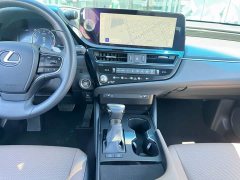 Lexus ES 260 Excellence Edition - ფოტო 18