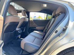 Lexus ES 260 Excellence Edition - ფოტო 8