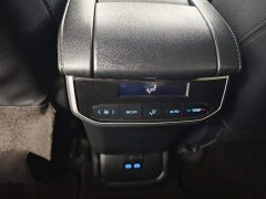 Toyota Crown Venza 2021 2.5L HEV AWD Premium - ფოტო 10