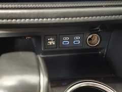 Toyota Crown Venza 2021 2.5L HEV AWD Premium - ფოტო 14