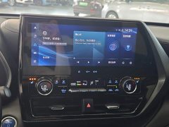 Toyota Crown Venza 2021 2.5L HEV AWD Premium - ფოტო 16