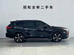 Toyota Crown Venza 2021 2.5L HEV AWD Premium - ფოტო 3