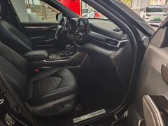 Toyota Crown Venza 2021 2.5L HEV AWD Premium - ფოტო 7