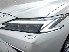 Lexus ES 300h Premium Edition - ფოტო 8