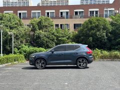 Volvo XC40 T4 AWD Smart Remote Luxury Edition - ფოტო 4