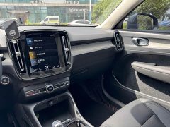Volvo XC40 T4 AWD Smart Remote Luxury Edition - ფოტო 9