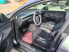 Tesla Model Y Rear-Wheel Drive - ფოტო 3