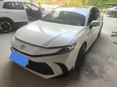 Toyota Camry Hybrid 2.0HS Sport Edition - ფოტო 1