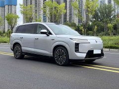 Denza BYD Denza N8L Flagship - ფოტო 3