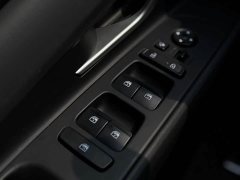 Hyundai Elantra 1.5L CVT Luxury - ფოტო 11