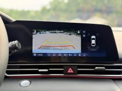 Hyundai Elantra 1.5L CVT Luxury - ფოტო 14