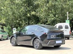 Tesla Model Y 2026 Long Range Rear-Wheel Drive - ფოტო 9