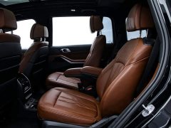 BMW X7 2020 xDrive40i US spec - ფოტო 18