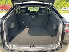 Tesla Model Y Long Range All-Wheel Drive - ფოტო 10