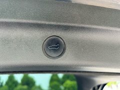 Tesla Model Y Long Range All-Wheel Drive - ფოტო 11