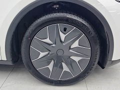 Tesla Model Y L Long Range All-Wheel Drive - ფოტო 8