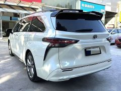 Toyota Sienna 2.5L Hybrid Premium Edition - ფოტო 8
