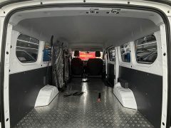Wuling Yangguang Pro 405km Pure Electric Functional Passenger Vehicle 6-Seater - ფოტო 10