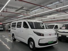 Wuling Yangguang Pro 405km Pure Electric Functional Passenger Vehicle 6-Seater - ფოტო 3
