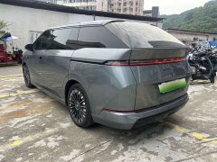XPeng X9 Extended Range 1602 Ultra - ფოტო 6