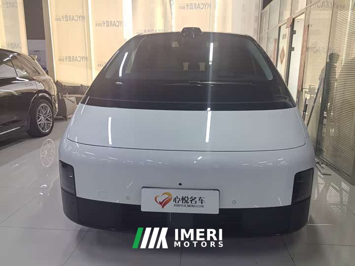 Li Auto Li Xiang MEGA Ultra - ავტომობილი ჩინეთიდან