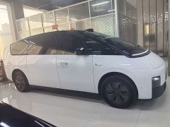 Li Auto Li Xiang MEGA Ultra - ფოტო 18