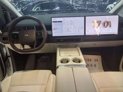 Li Auto Li Xiang MEGA Ultra - ფოტო 8
