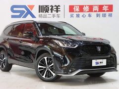 Toyota Crown Venza 2021 2.5L HEV AWD Premium - ფოტო 3