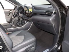 Toyota Crown Venza 2021 2.5L HEV AWD Premium - ფოტო 8