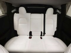 Tesla Model Y Standard Range RWD - ფოტო 17