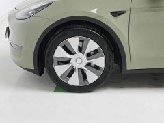 Tesla Model Y Standard Range RWD - ფოტო 8