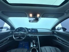 Hyundai Elantra 2022 1.5L CVT Luxury - ფოტო 11