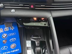 Hyundai Elantra 2022 1.5L CVT Luxury - ფოტო 18