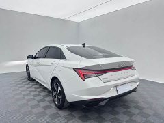 Hyundai Elantra 2022 1.5L CVT Luxury - ფოტო 4
