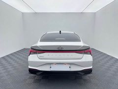 Hyundai Elantra 2022 1.5L CVT Luxury - ფოტო 5