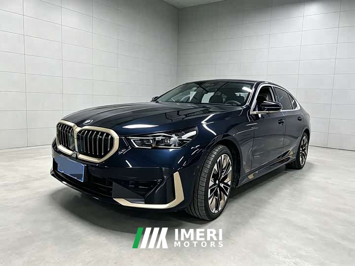 BMW 5 Series 530Li Luxury Edition Premium Package - ავტომობილი ჩინეთიდან